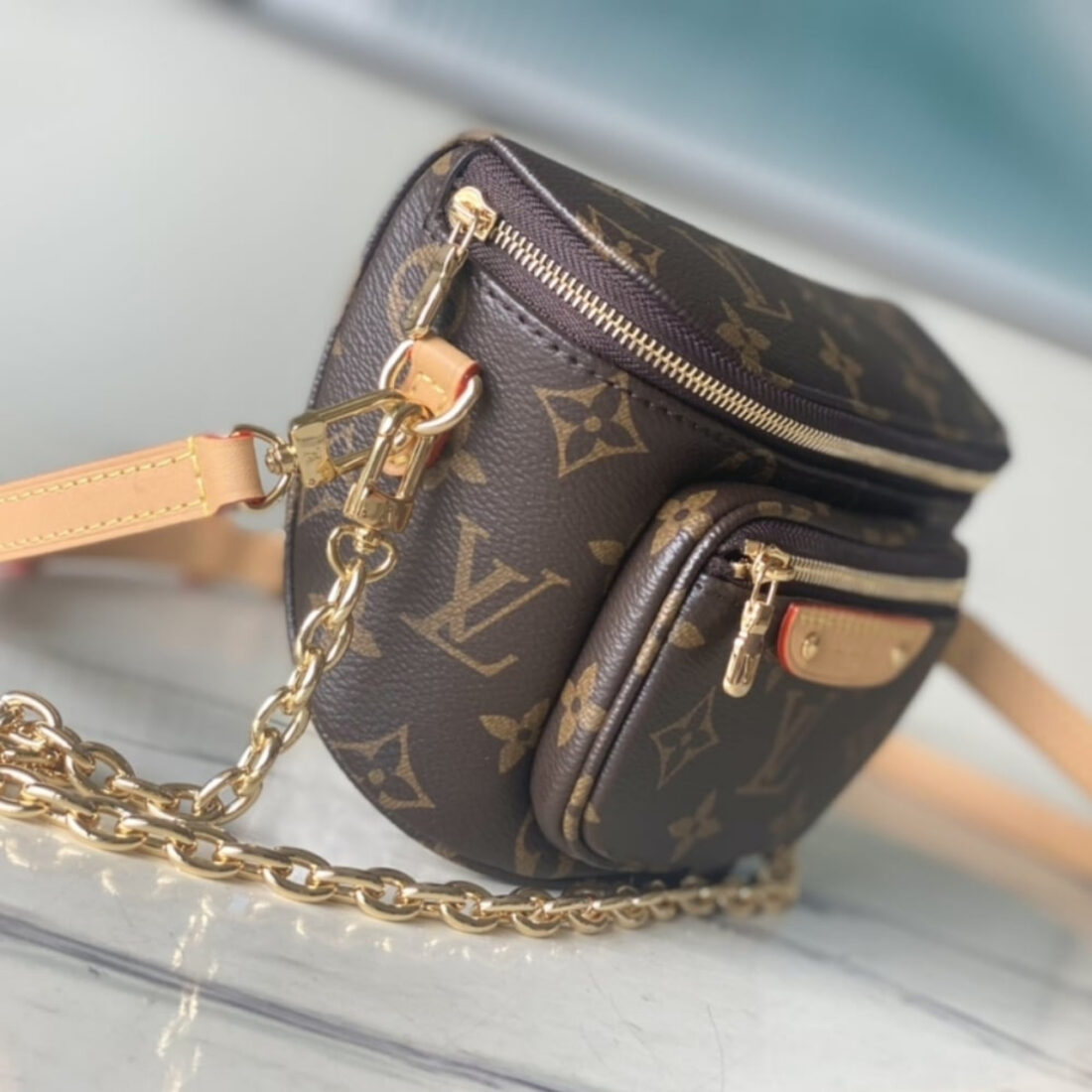 Super Vip 1:1 – Louis Vuitton Mini Bumbag Bag Monogram Canvas Brown 17Cm M82335 - Image 3