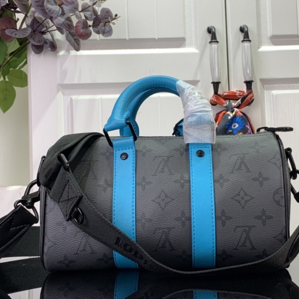Super Vip 1:1 – Louis Vuitton Keepall Bandoulière 25 Bag Monogram Eclipse Reverse Turquoise 25Cm M11645 - Image 4