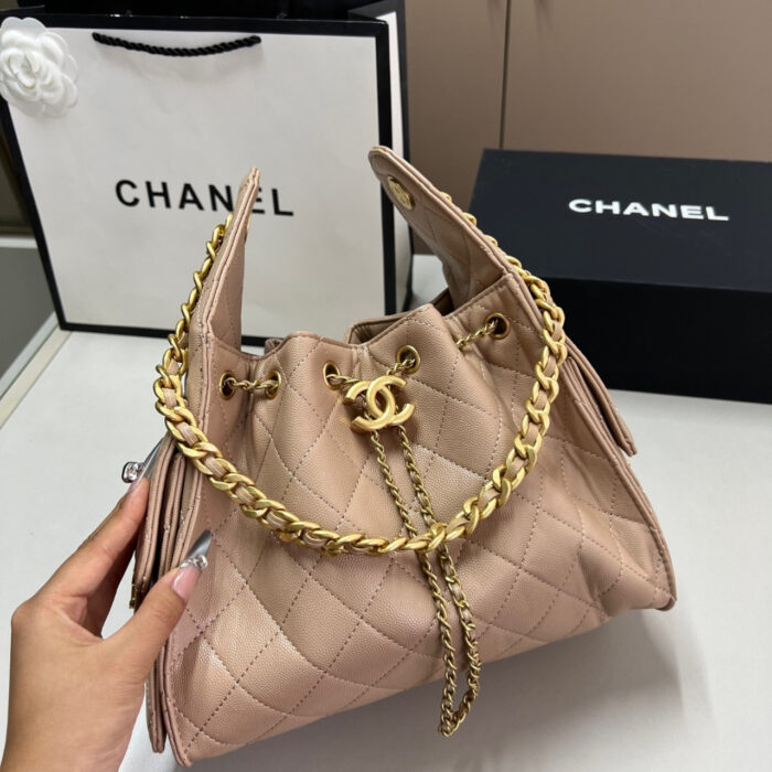 Chanel 25 Small Handbag Grained And Gold Tone Metal Beige 25Cm - Image 3
