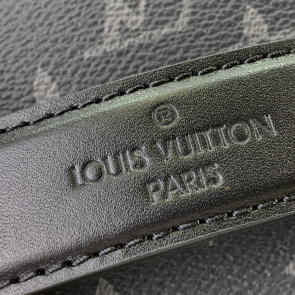 Super Vip 1:1 – Louis Vuitton Toiletry Bag Monogram Eclipse Canvas Black 24Cm M11508 - Image 7