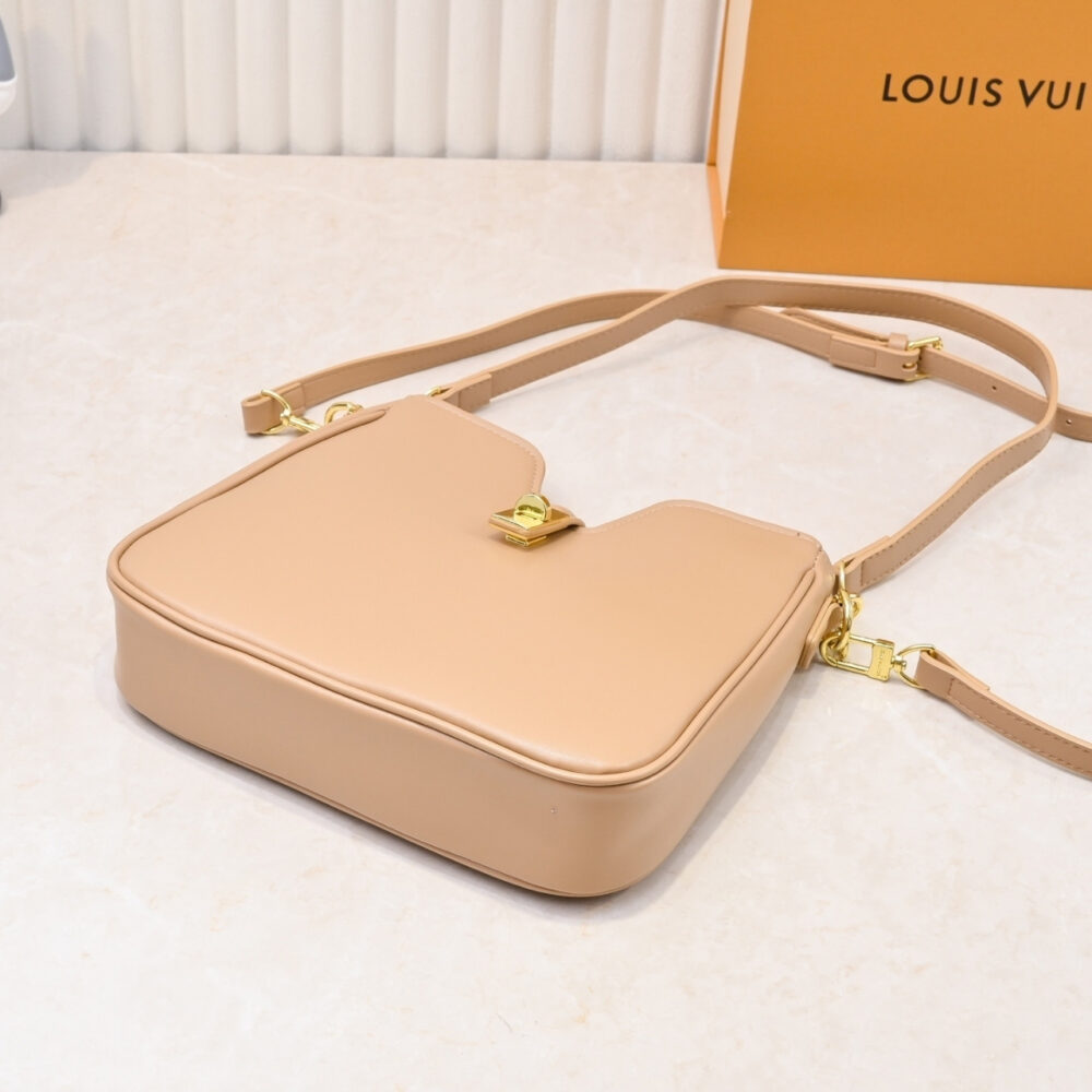 Louis Vuitton Small Hobo Bag Beige 24Cm - Image 5