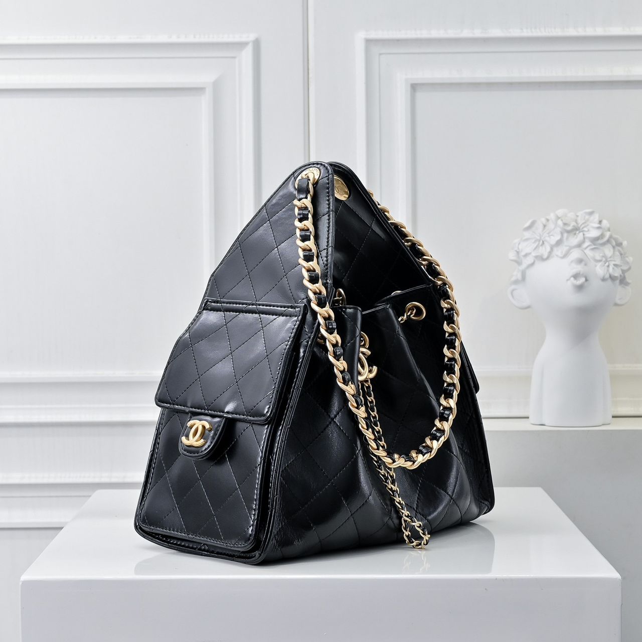Super Vip 1:1 - Chanel 25 Small Handbag Gold-Tone Metal Black 26Cm AS5293 - Image 3