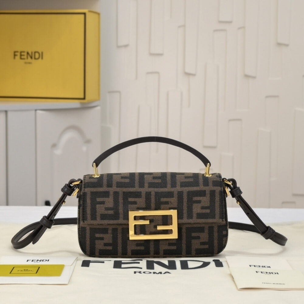 Fendi Baguette Phone Pouch Bag Brown 19Cm 7AS142AP9LF19TA - Image 2