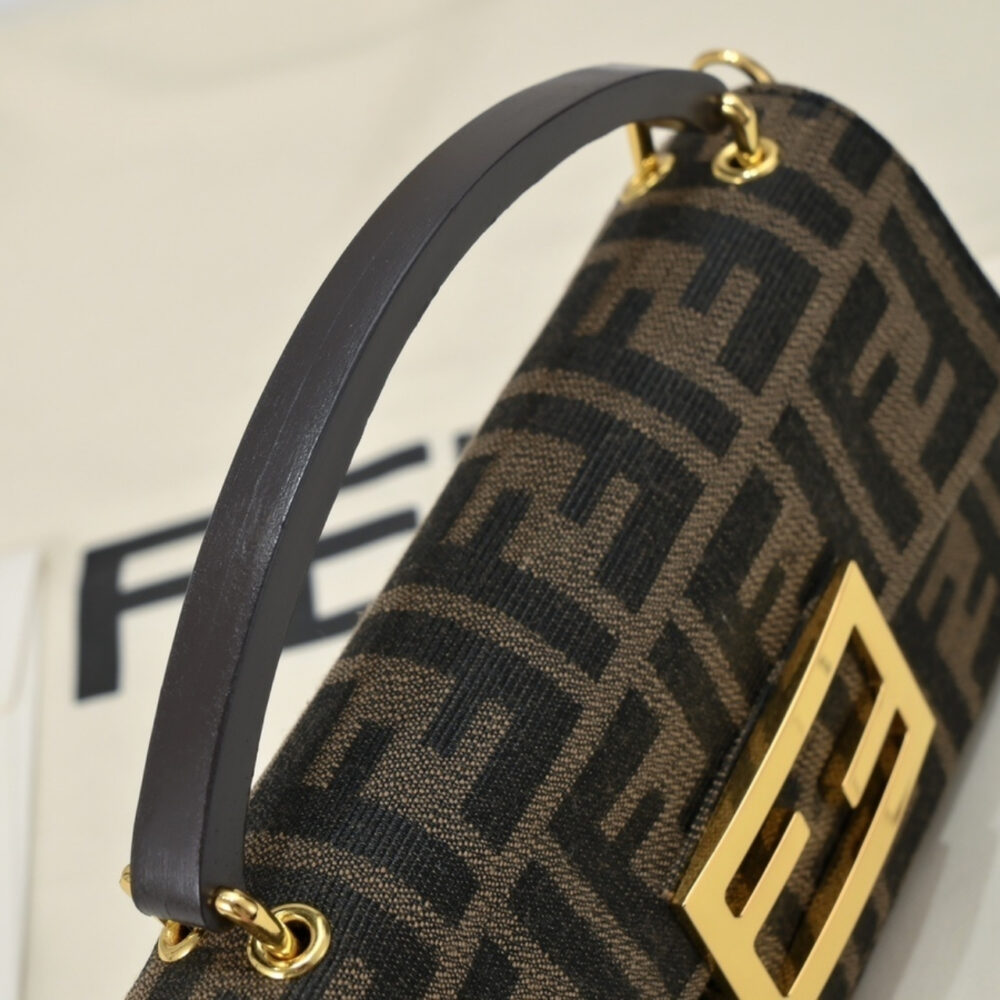 Fendi Baguette Phone Pouch Bag Brown 19Cm 7AS142AP9LF19TA - Image 5
