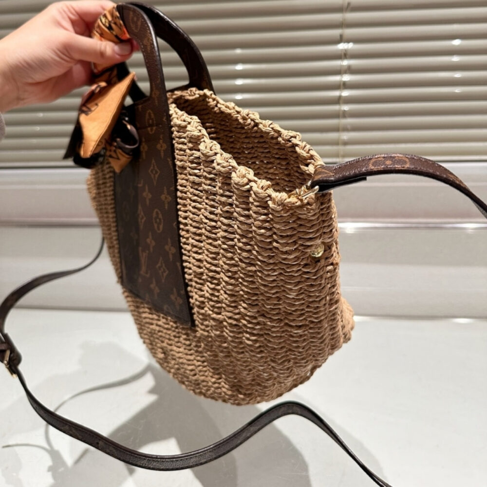 Louis Vuitton Raffia Monogram Crossbody Shoulder Bag Natural 23Cm - Image 4