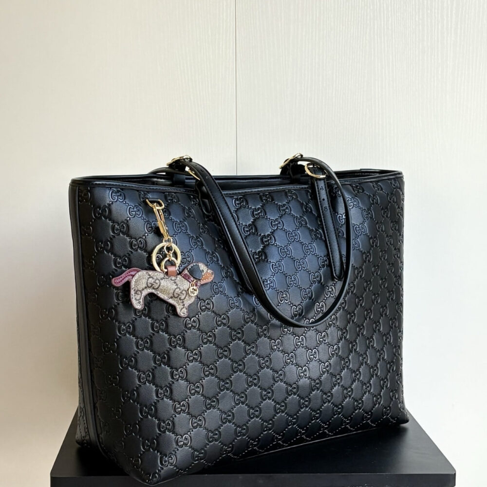 Gucci GG Emblem Large Tote Bag Black 37Cm 847455 AAFDV 1000 - Image 3