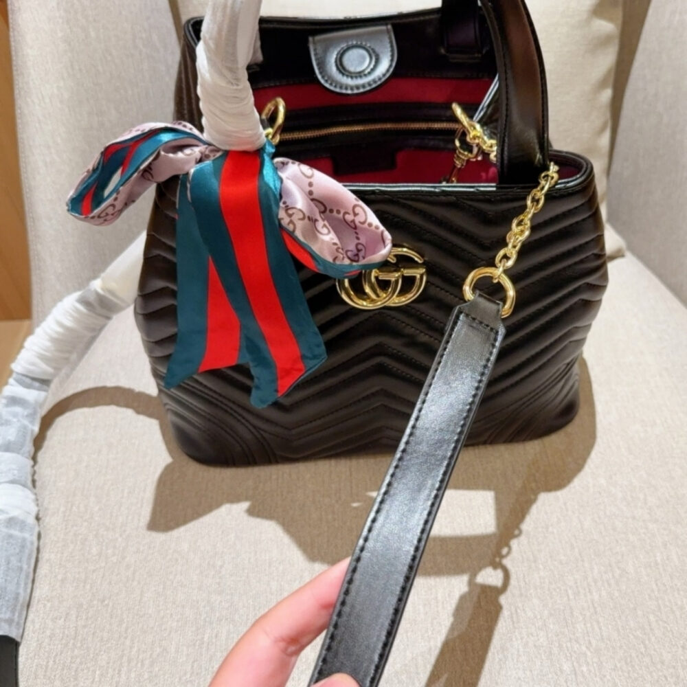 Gucci Betty Mini Shopper Black 28Cm 847387 AAFA1 1000 - Image 8