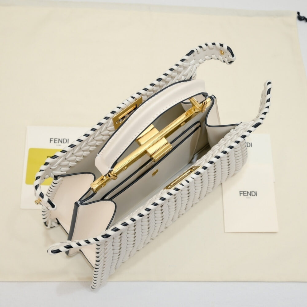 Fendi Peekaboo Iseeu Bag White 27Cm - Image 6