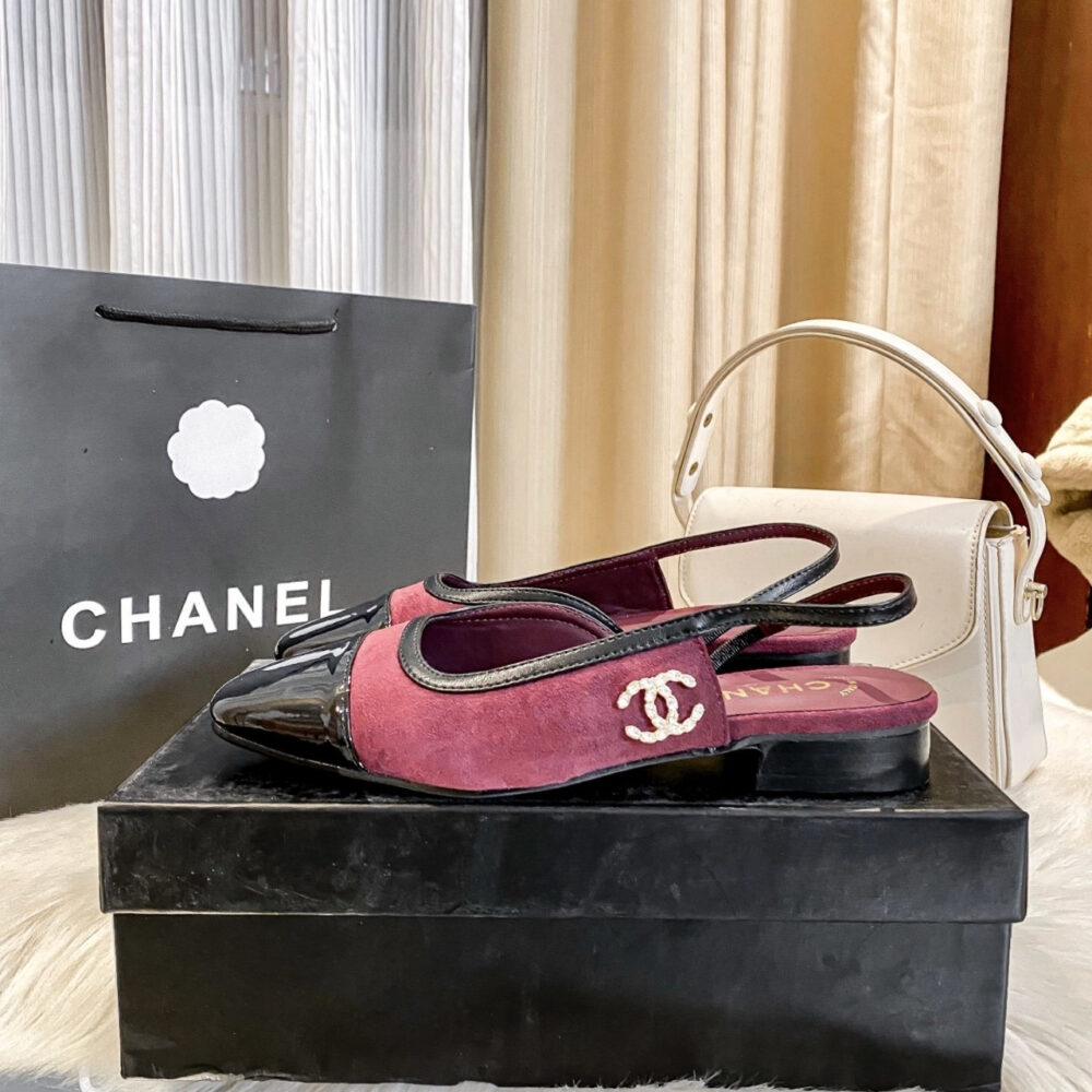 Chanel Logo Ballet Flats Burgundy - Image 2