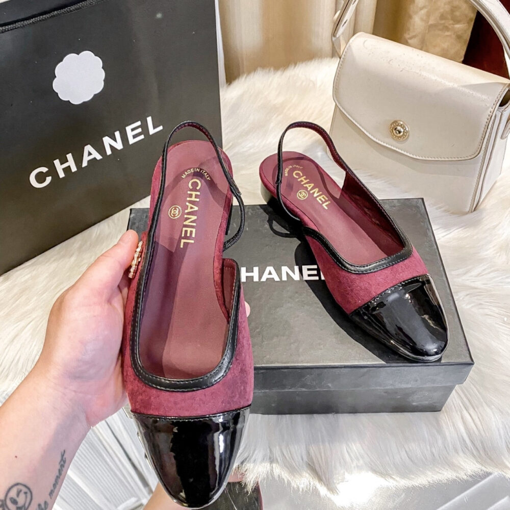 Chanel Logo Ballet Flats Burgundy - Image 6