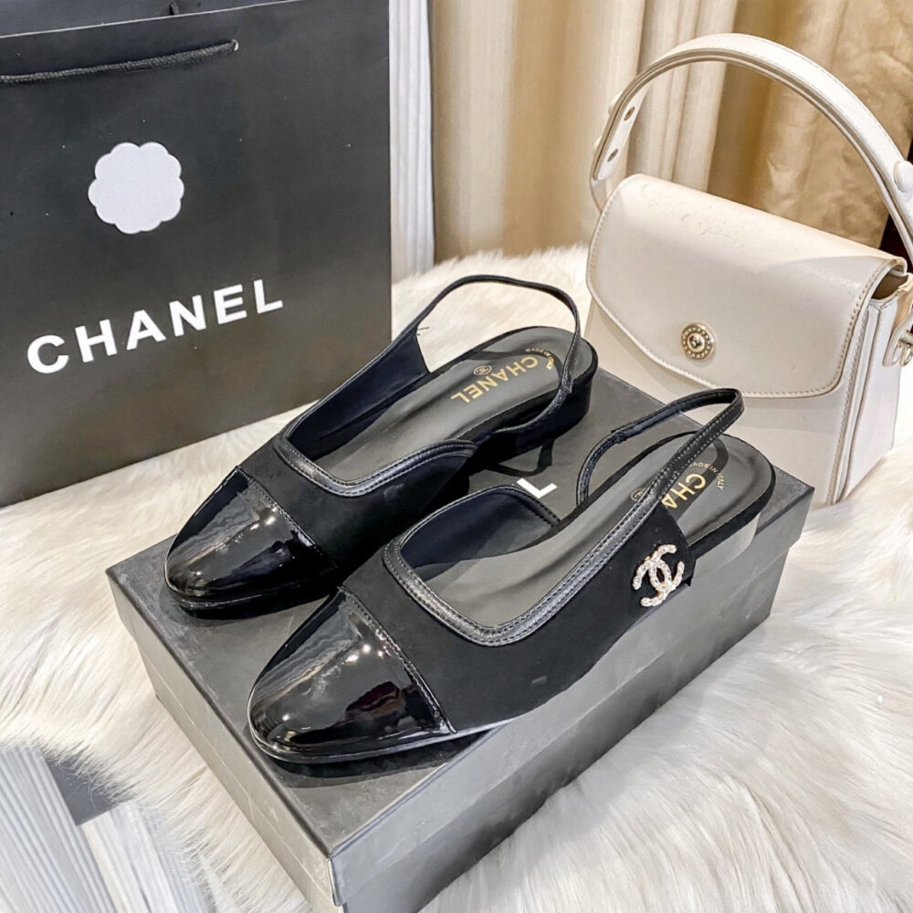 Chanel Logo Ballet Flats Black - Image 4