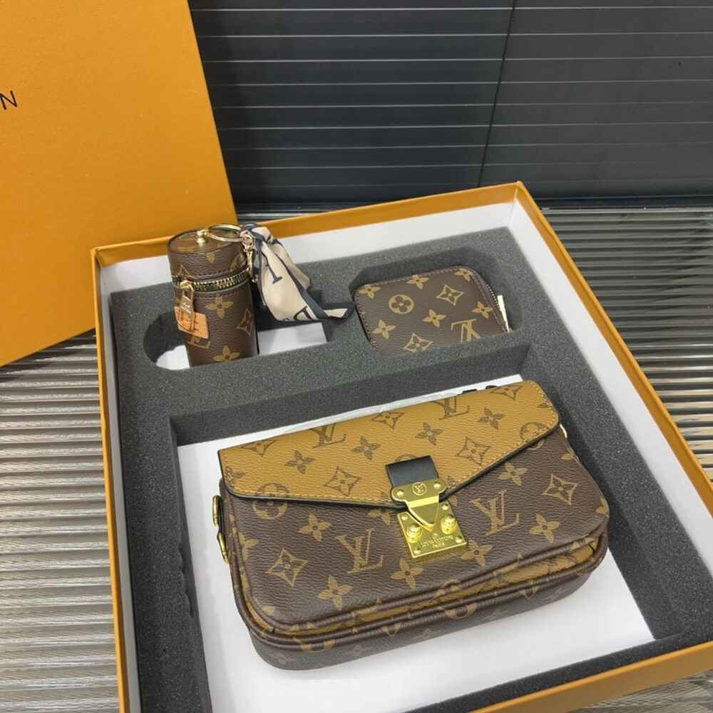 Gift set: Louis Vuitton Pochette Métis Bag Monogram Reverse Canvas 25Cm M44876 - Image 3