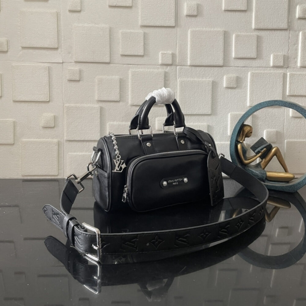 Super Vip 1:1 – Louis Vuitton Keepall Cargo Bandoulière 25 Bag Night Black 25Cm M13988 - Image 3