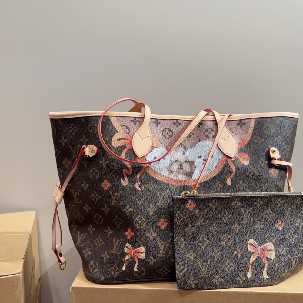 Louis Vuitton Neverfull MM Tote Monogram Canvas With Puppies 31Cm - Image 2