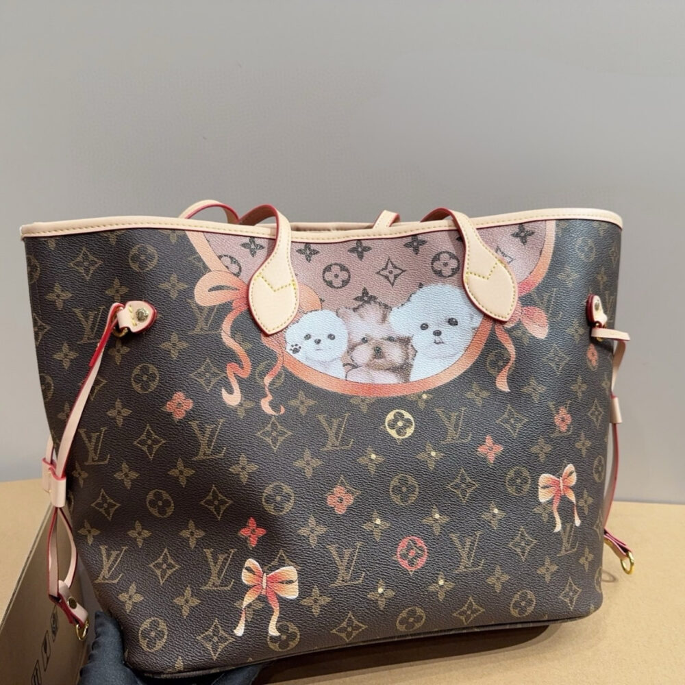 Louis Vuitton Neverfull MM Tote Monogram Canvas With Puppies 31Cm - Image 3