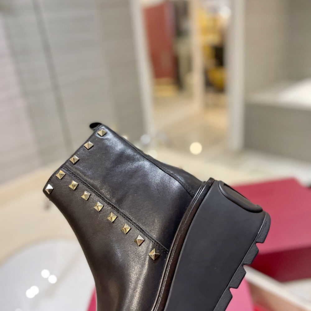 Valentino Garavani Uniqueform Ankle Boot Black 1W2S0CS0MMD 0NO - Image 8