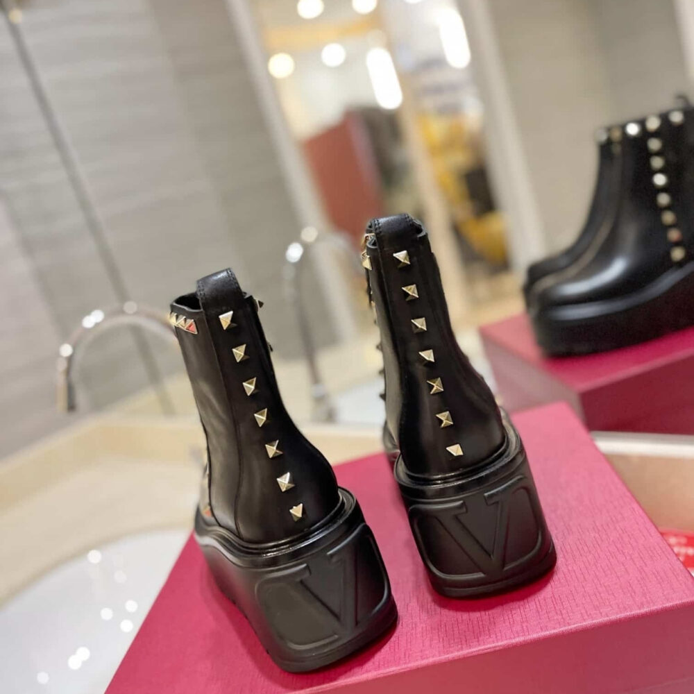 Valentino Garavani Uniqueform Ankle Boot Black 1W2S0CS0MMD 0NO - Image 9
