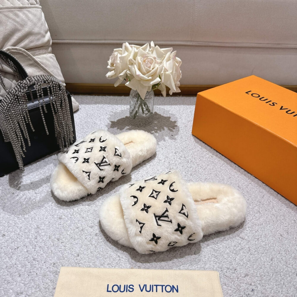 Louis Vuitton Shearling Slippers White - Image 3