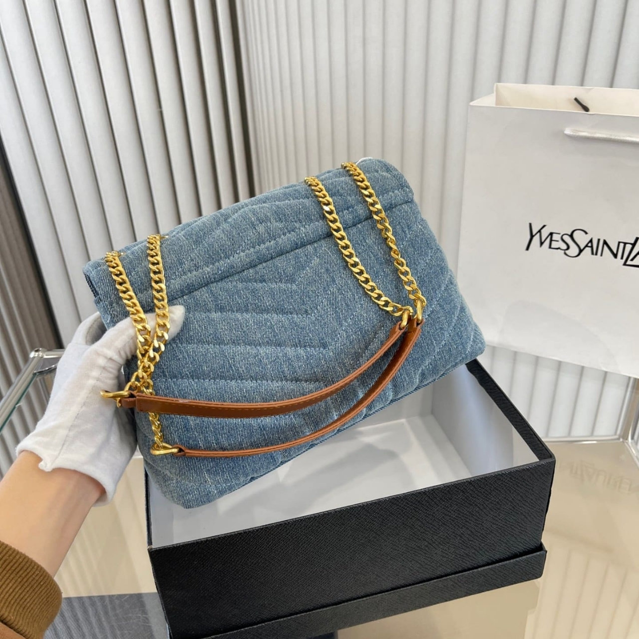 Saint Laurent Loulou Small Chain Bag In Quilted Y Denim Blue 25Cm - Image 4