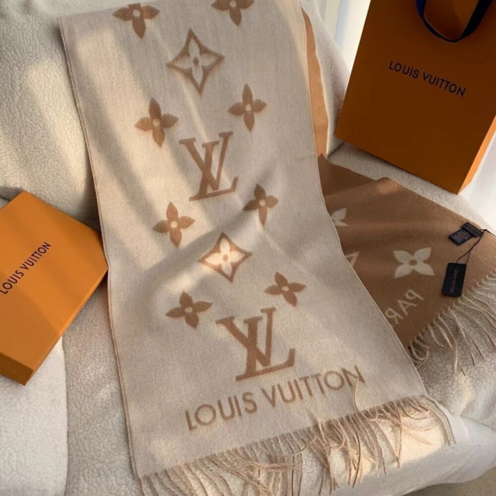 Louis Vuitton Reykjavik Scarf Beige 180Cm M78123 - Image 2