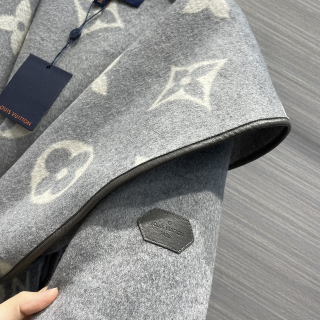 Louis Vuitton Belted Double Sided Hooded Wrap Coat Gray 1A92VF - Image 5