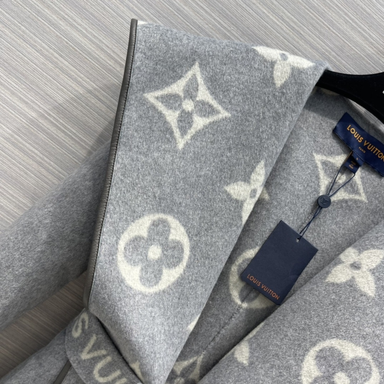 Louis Vuitton Belted Double Sided Hooded Wrap Coat Gray 1A92VF - Image 6