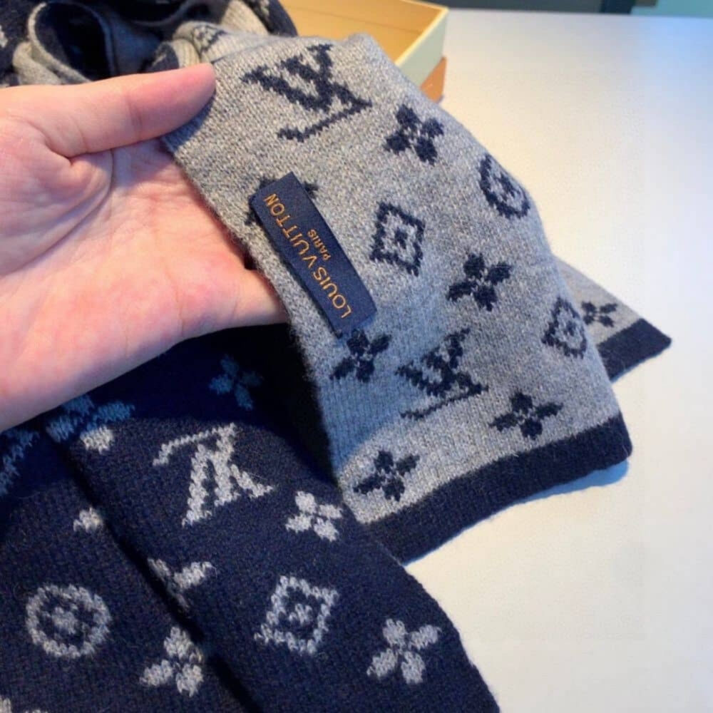 Louis Vuitton Cachecol Monogram Denim Scarf Dark Grey 200Cm - Image 4