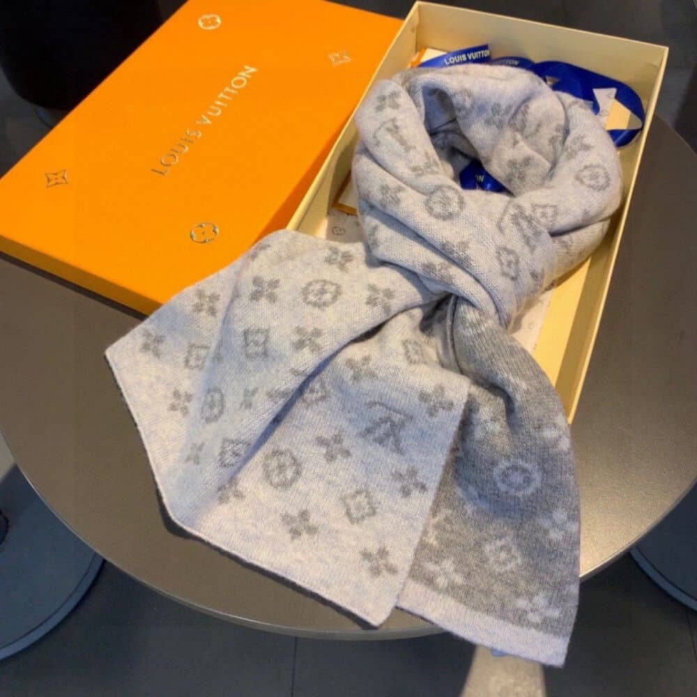 Louis Vuitton Cachecol Monogram Denim Scarf Light Grey 200Cm - Image 5