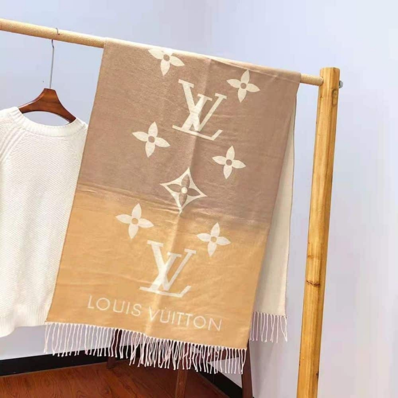 Louis Vuitton Reykjavik Gradient Scarf Brown 190Cm - Image 2