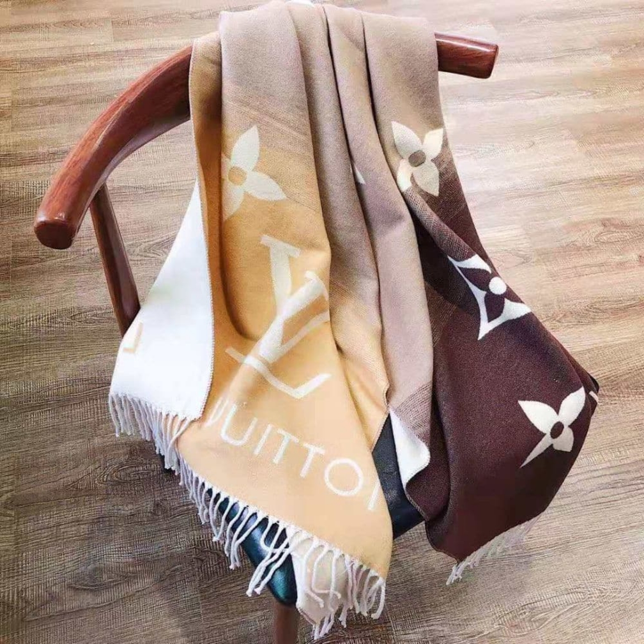 Louis Vuitton Reykjavik Gradient Scarf Brown 190Cm - Image 4