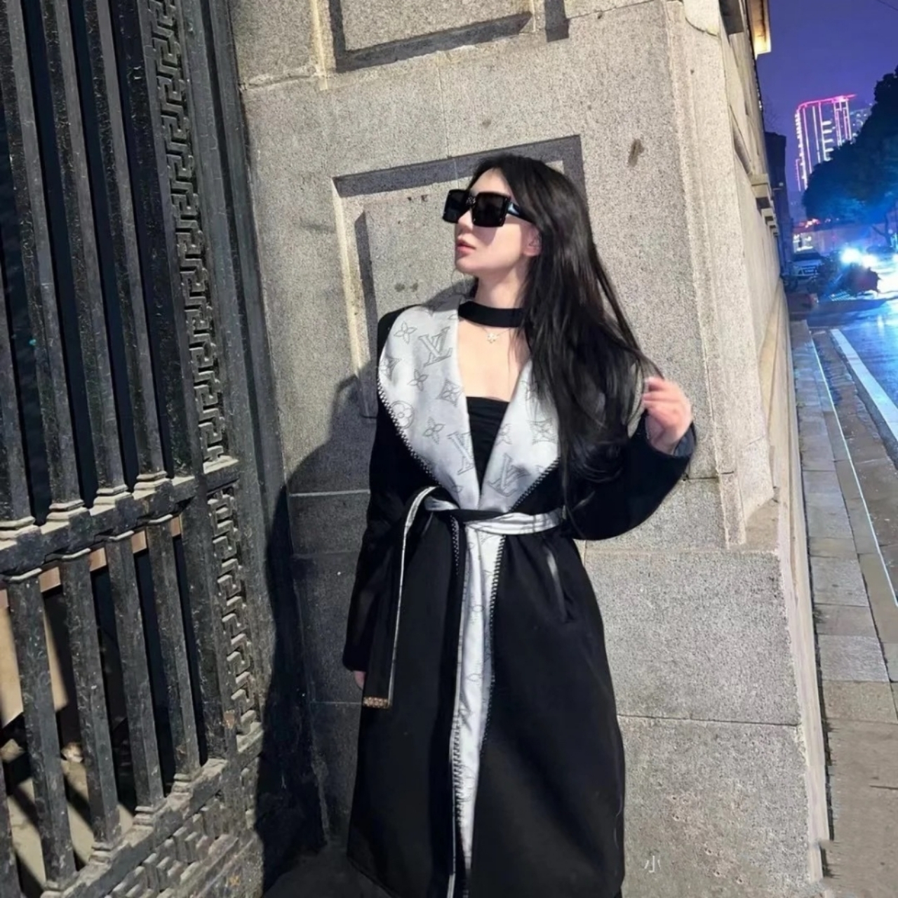 Louis Vuitton Reversible Mahina Monogram Wrap Coat Black - Image 6