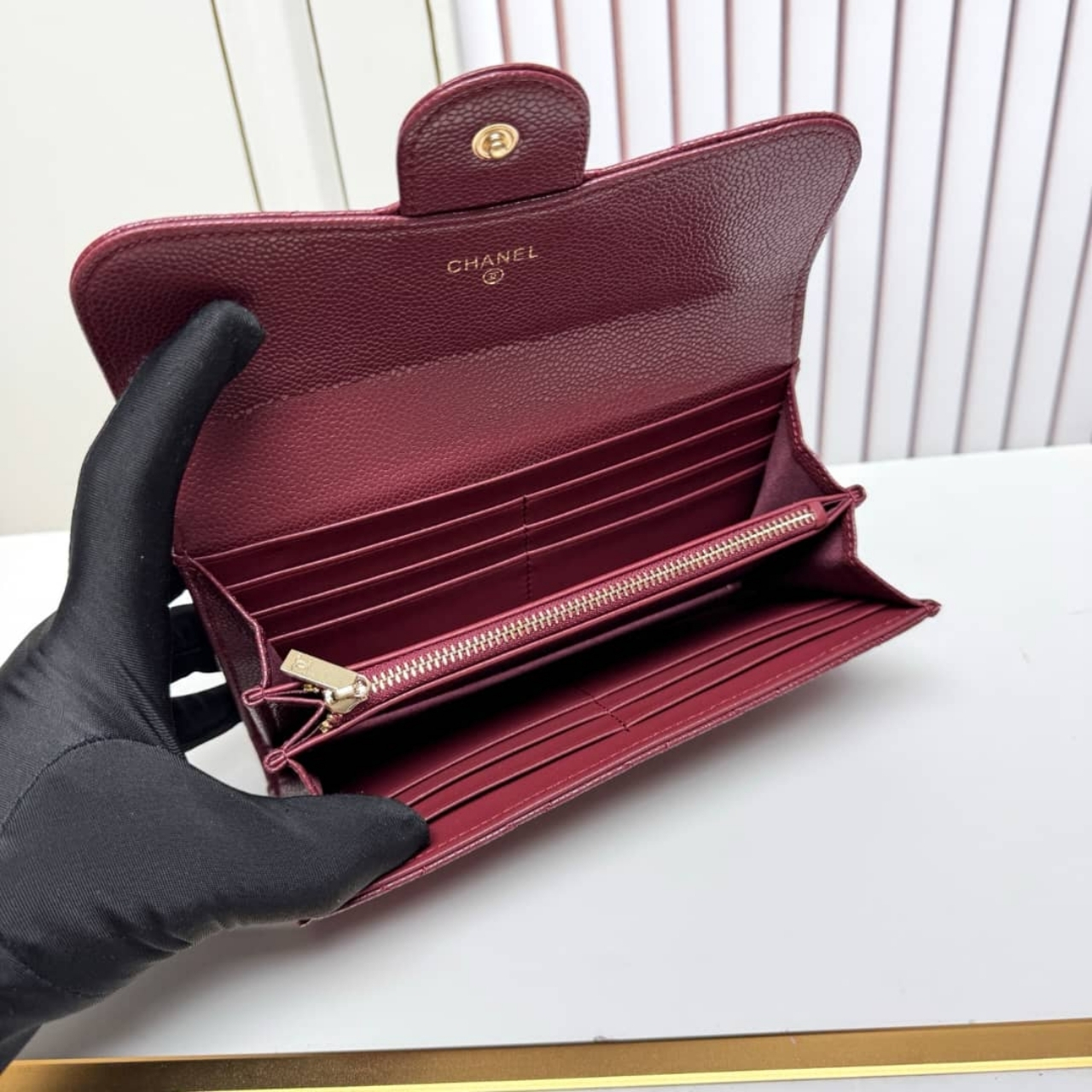 Chanel Quilted Trifold Wallet Red 19Cm - Image 7