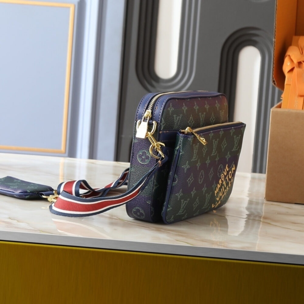 Louis Vuitton Trio Messenger Blue Stripes 25Cm M26026 - Image 3
