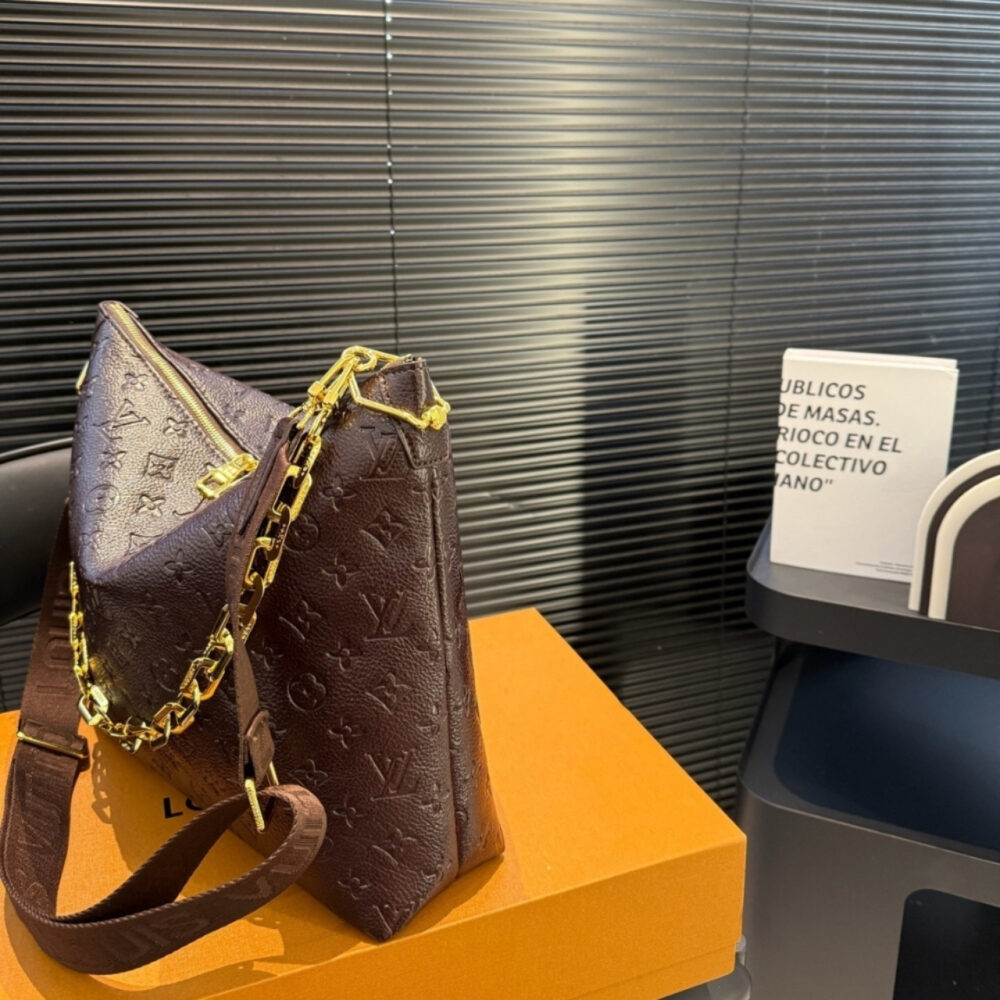 Louis Vuitton Coussin Hobo MM Chocolat 31Cm M12072 - Image 6