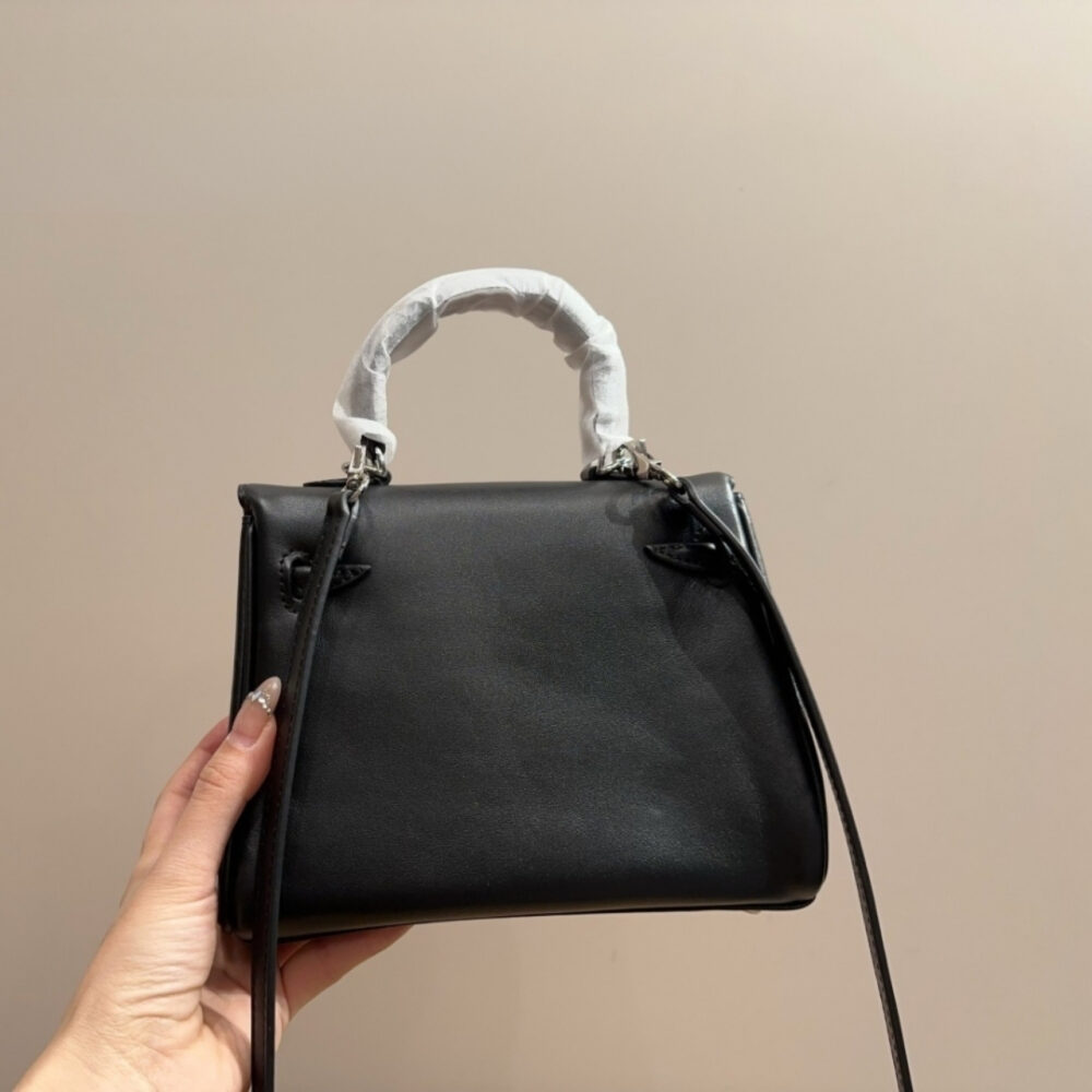 Hermes Kelly Doll Horseshoe Quelle Idole Black Bleu 17Cm - Image 8