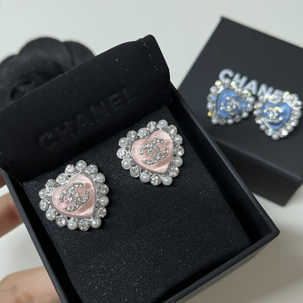 Chanel Heart Motif And Crystal Earrings Pink - Image 4