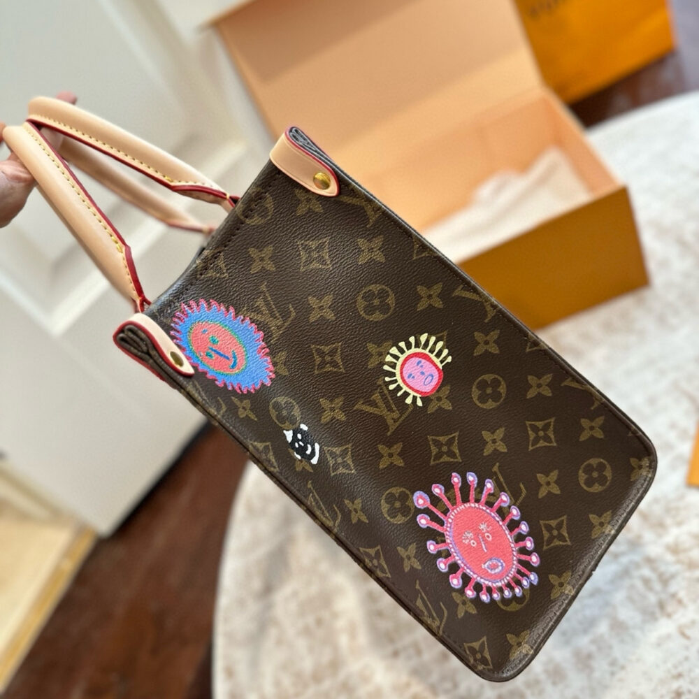 Louis Vuitton x Yayoi Kusama Onthego Monogram Canvas MM 35Cm M46429 - Image 6