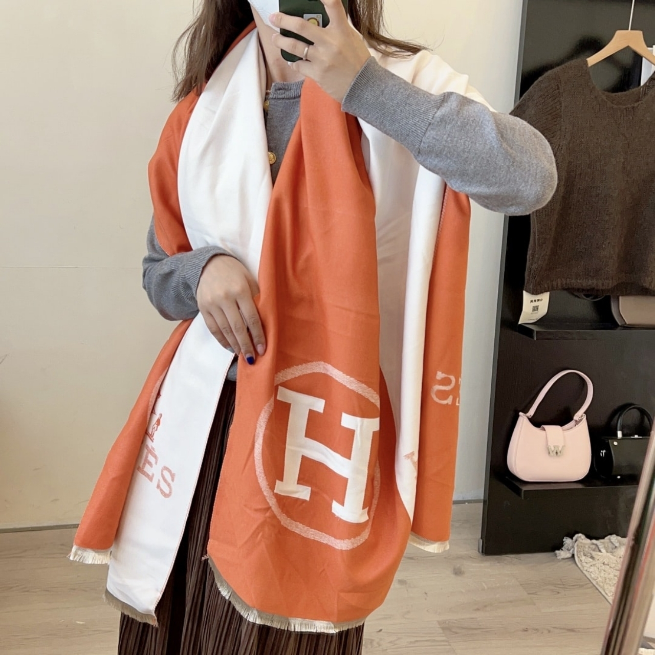 Hermes H Letter Cashmere Muffler Orange 180Cm - Image 4