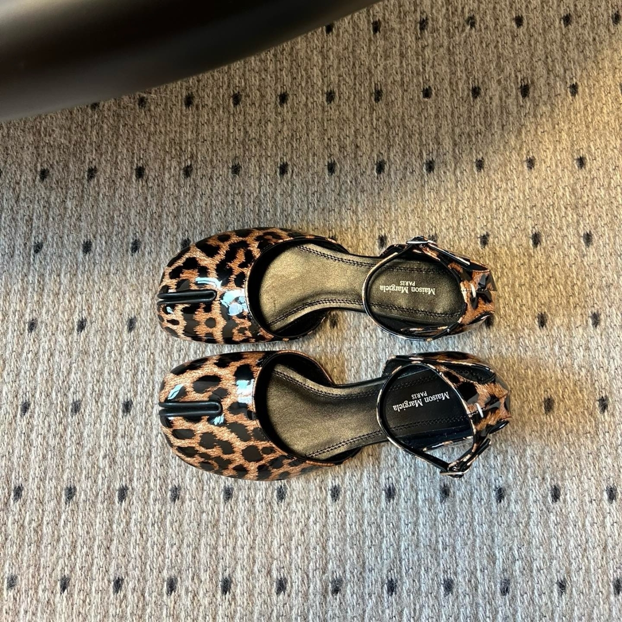Super Vip 1:1 - Maison Margiela Leopard Print Tabi Ankle Strap Sandals - Image 3