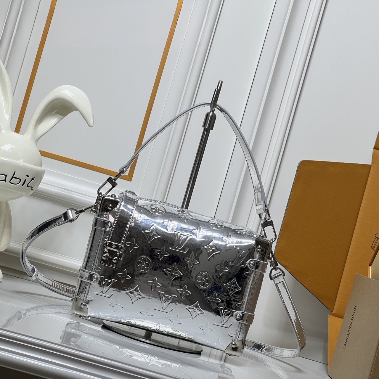 Louis Vuitton Side Trunk MM Silver 23Cm M26223 - Image 2