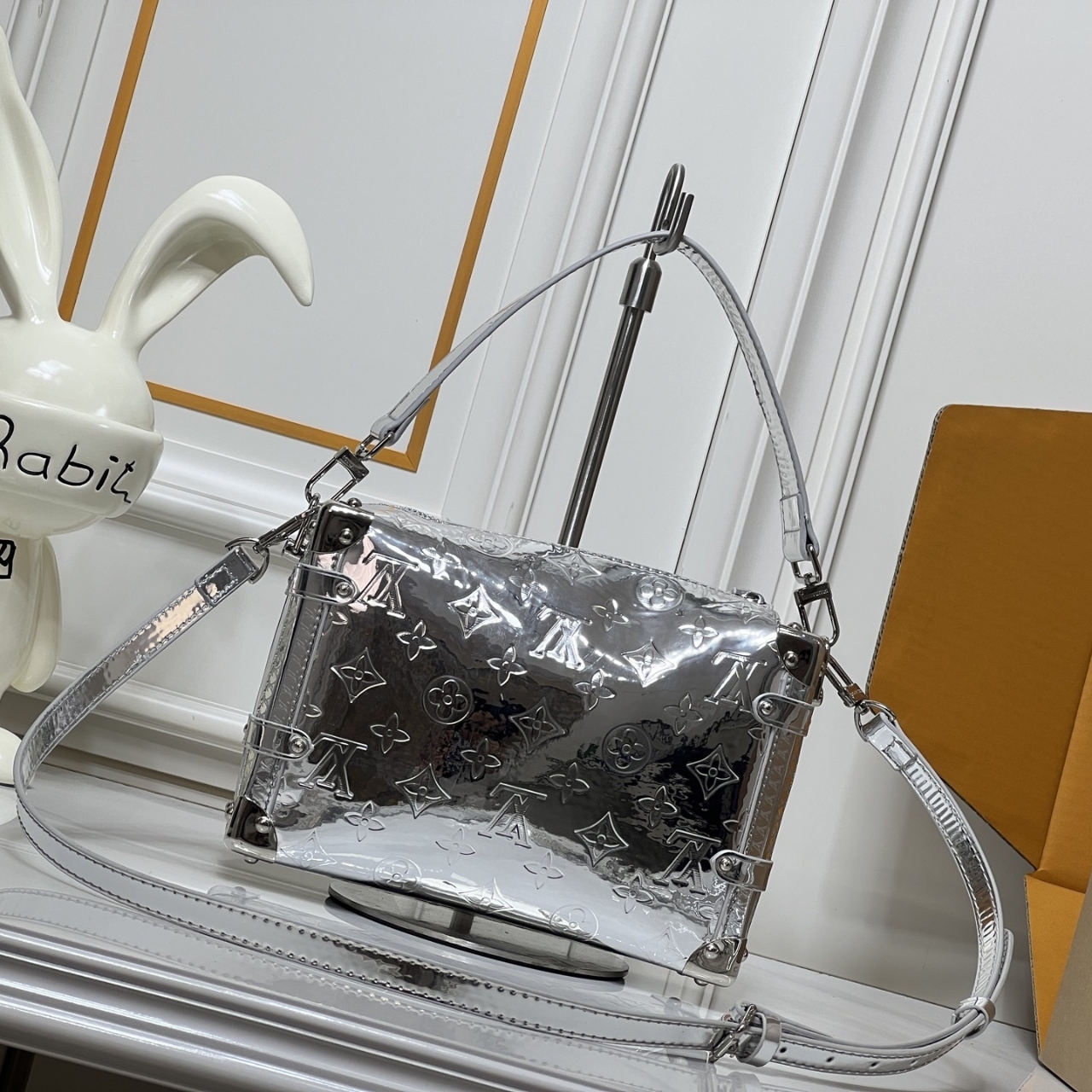 Louis Vuitton Side Trunk MM Silver 23Cm M26223 - Image 5