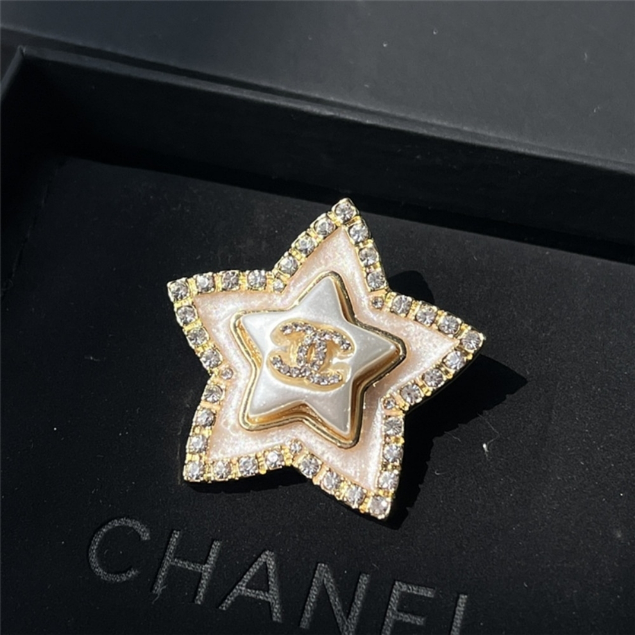 Chanel CC Star Brooch Gold - Image 3