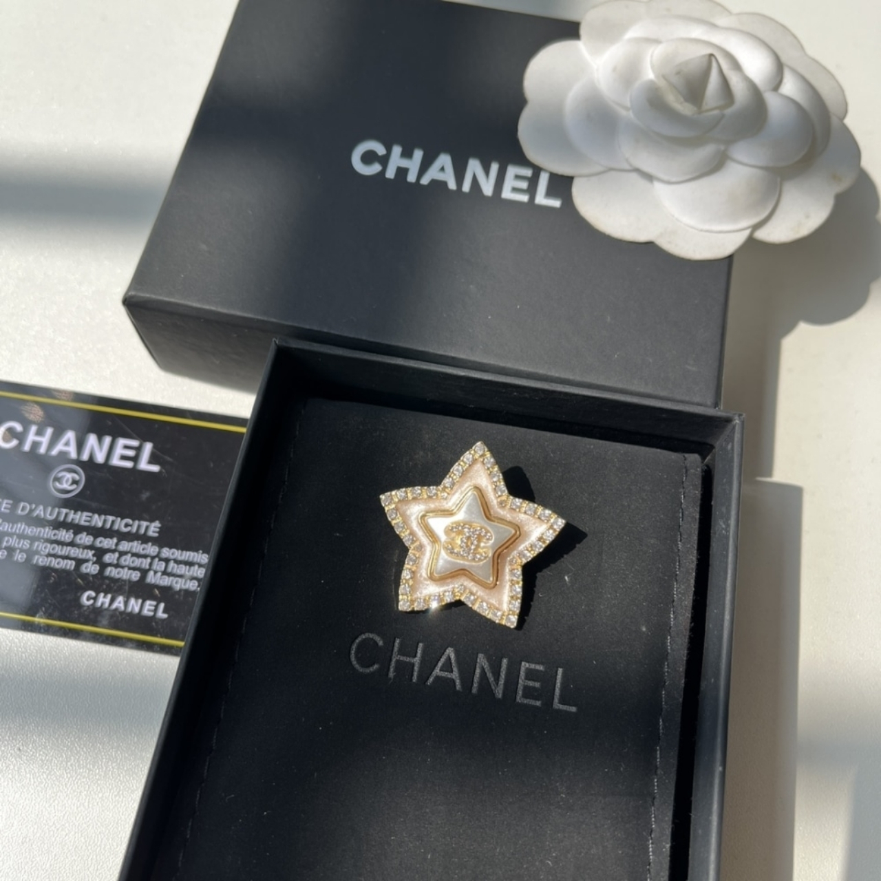 Chanel CC Star Brooch Gold - Image 4