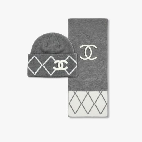 Chanel CC Logo Beanie And Scarf Grey Wool Set
