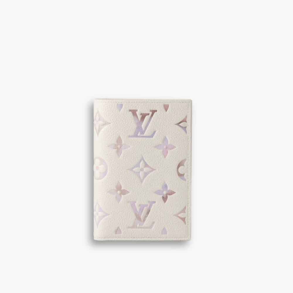Louis Vuitton Passport Cover Dream Beige 14Cm M25917