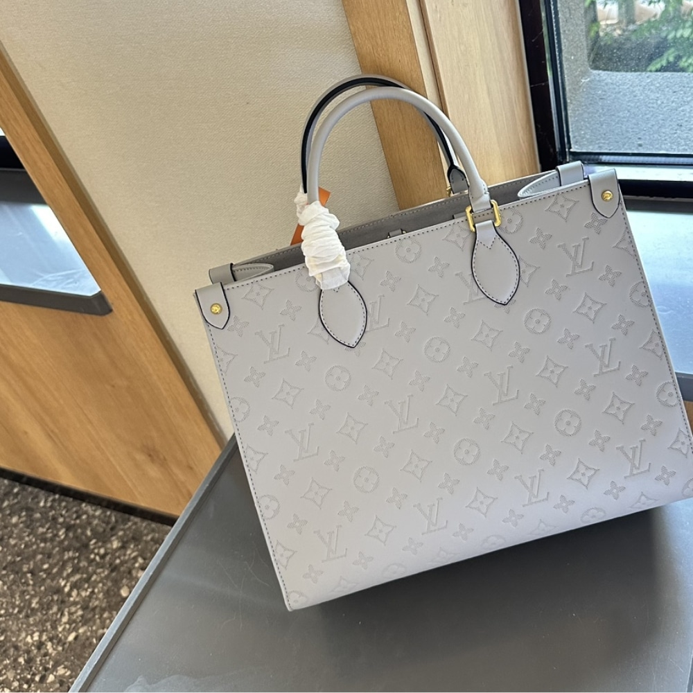 Louis Vuitton Onthego MM Monogram Empreinte Grey 35Cm - Image 5