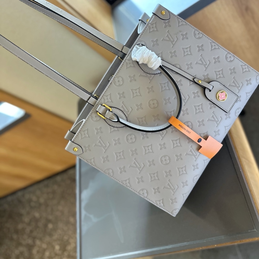 Louis Vuitton Onthego MM Monogram Empreinte Grey 35Cm - Image 4