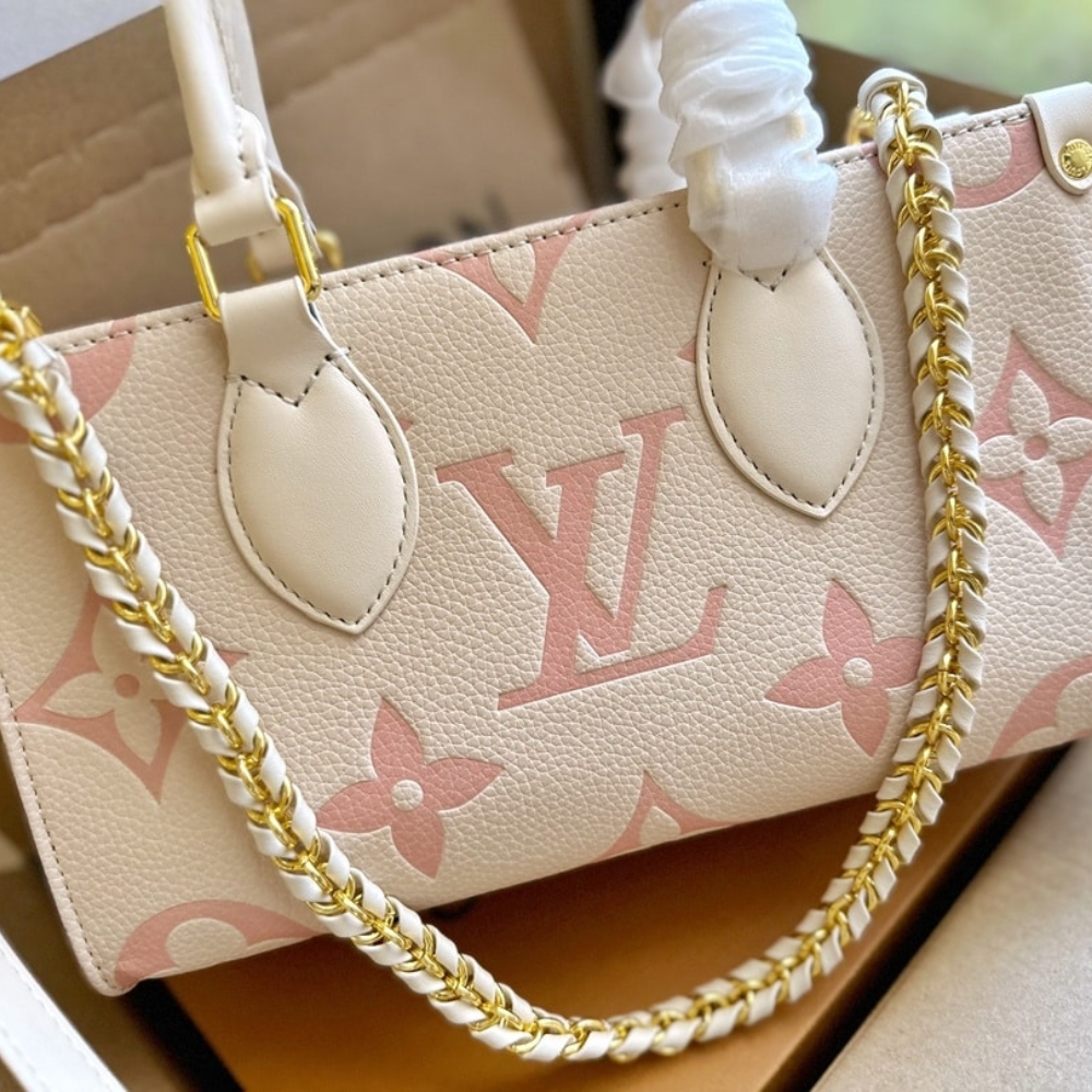 Louis Vuitton Onthego East West Bag Cream Pink 25Cm - Image 3