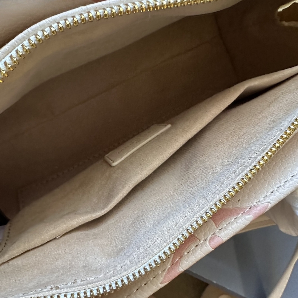 Louis Vuitton Onthego East West Bag Cream Pink 25Cm - Image 5