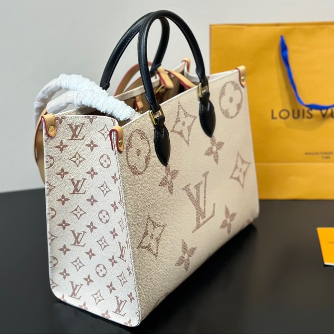 Louis Vuitton Onthego Mm Monogram Canvas Dune 35Cm M46912 - Image 3